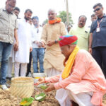 रायपुर : मुख्यमंत्री श्री साय दिखे किसान की भूमिका में