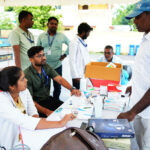 रायपुर : मुख्यमंत्री निवास में जनदर्शन के दौरान लगाया गया स्वास्थ्य परीक्षण शिविर