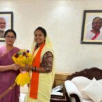 रायपुर : केन्द्रीय महिला एवं बाल विकास मंत्री से मंत्री श्रीमती राजवाड़े ने की सौजन्य मुलाकात