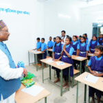 रायपुर : जब मुख्यमंत्री बने शिक्षक और बच्चों को बताया आदर्श विद्यार्थी में होने चाहिए कौन से पांच गुण
