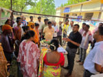 रायपुर : पुसगुड़ा में दिखी सुशासन की सच्ची तस्वीर, महुआ पेड़ के नीचे लगी जनचौपाल