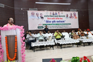 3654684