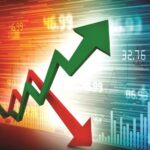 MARKET UPDATE: SENSEX 300 अंक गिरा, NIFTY 24,050 के करीब